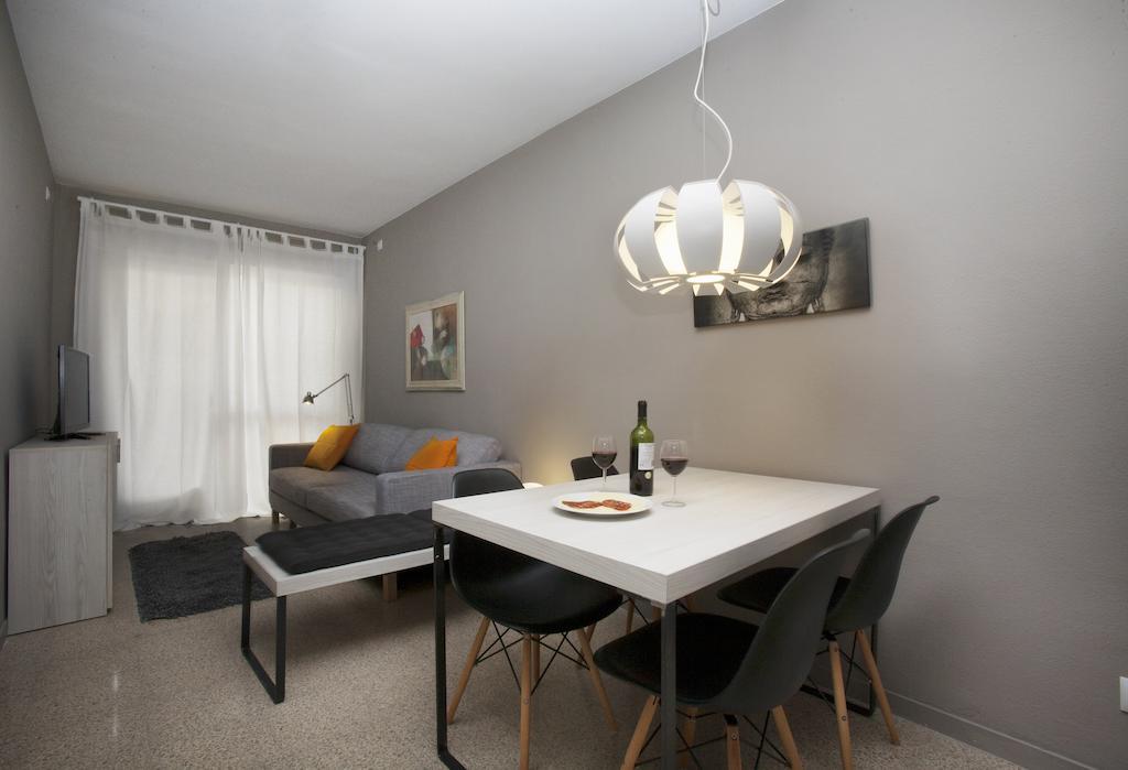 Bcn Sagrada Familia Apartments برشلونة الغرفة الصورة