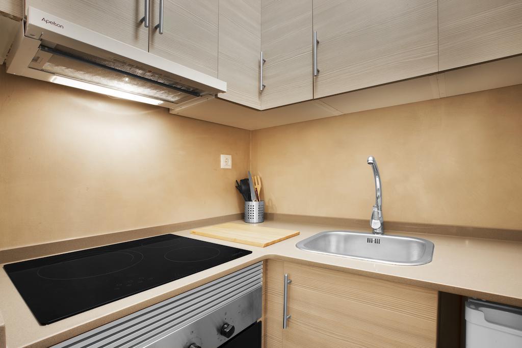 Bcn Sagrada Familia Apartments برشلونة الغرفة الصورة